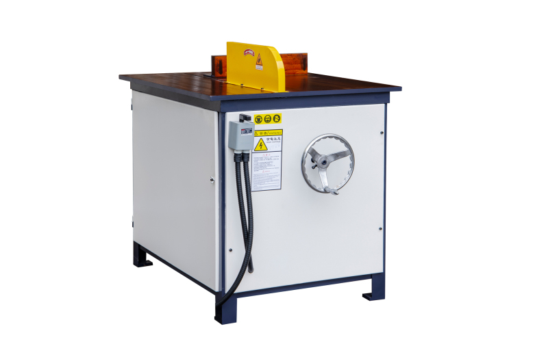 KT-323F 重型手動鋸床