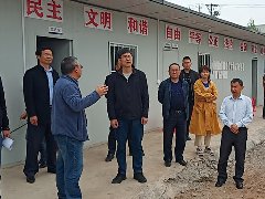 人大副主任王軍一行蒞臨華新亭足球場進(jìn)行督查指導(dǎo)